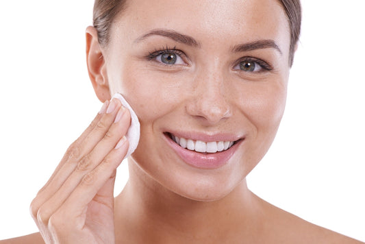 What Does a Face Toner Do? Benefits, Uses & Tips for Every Skin Type